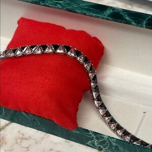 Suzanne Somers Black/Pink Trillion Cut Bracelet